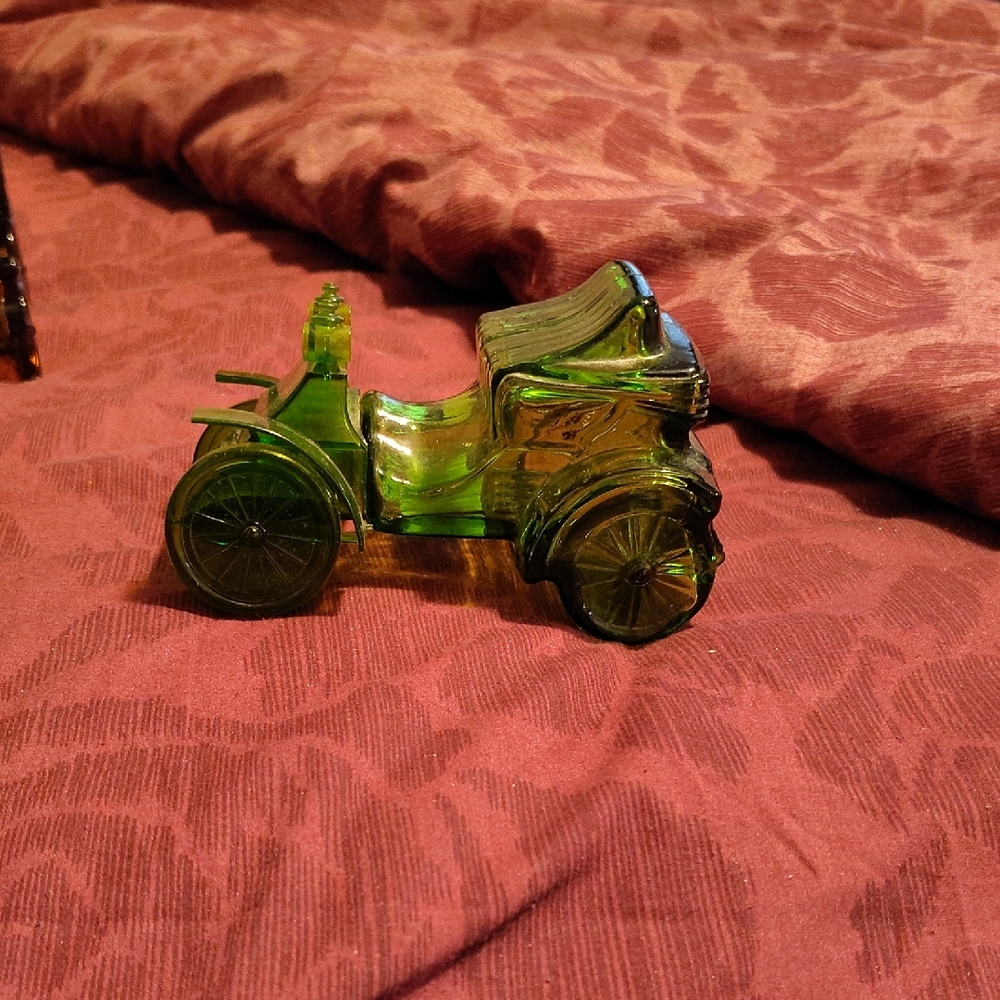 Avon Green Glass Car Figurine